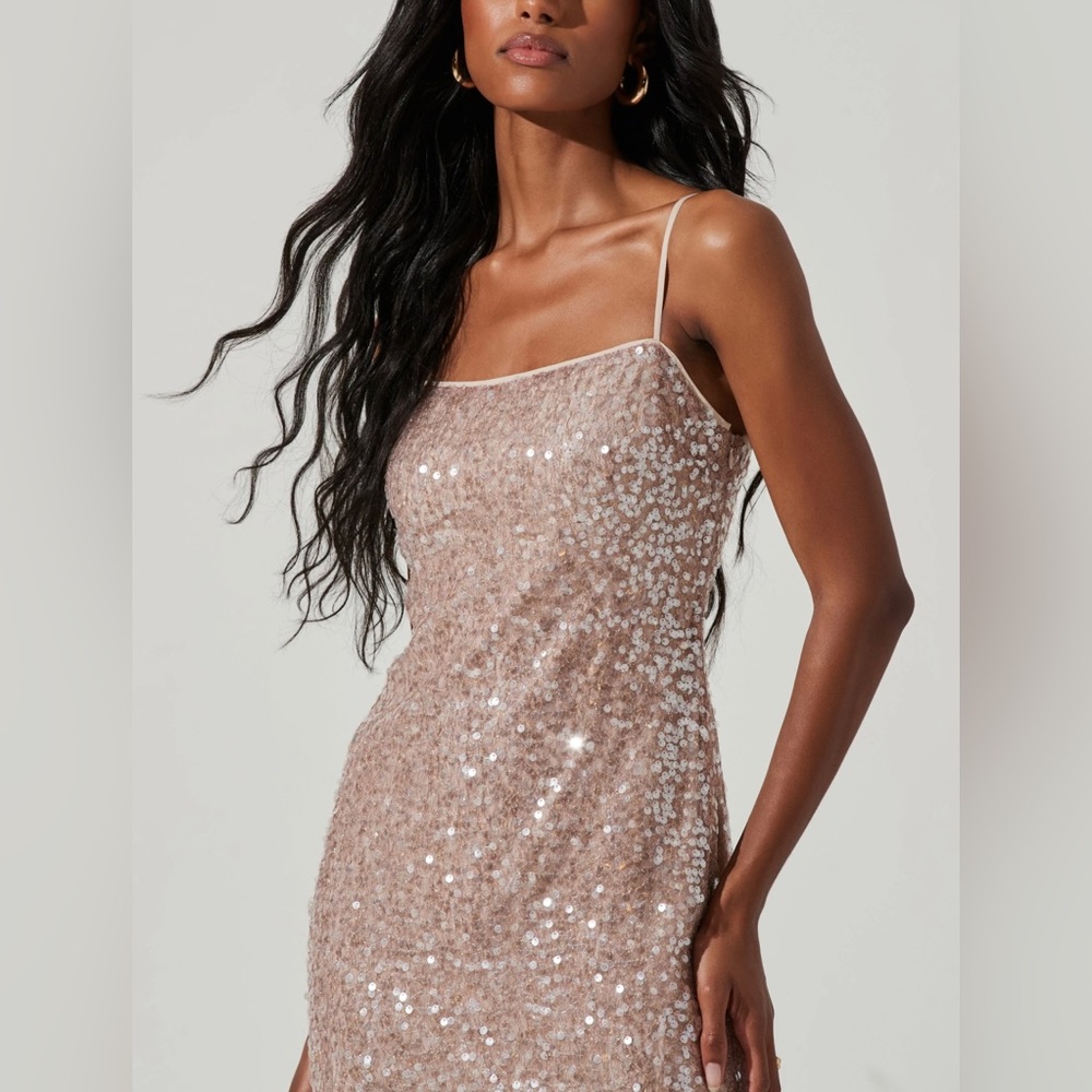 ASTR sequin dress - Picture 4 of 13